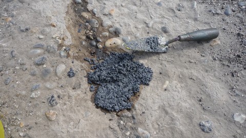 talocher le mortier de résine